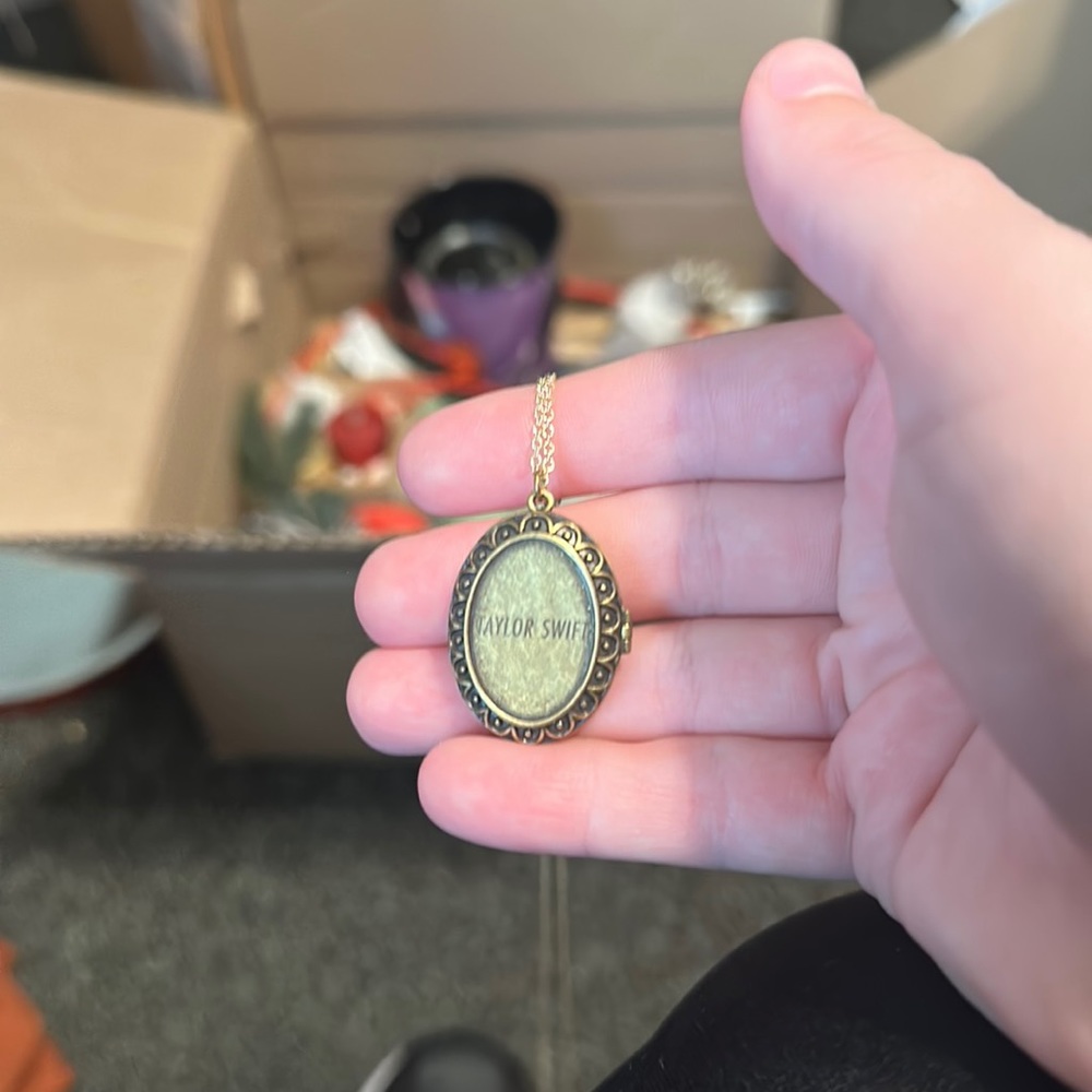 Run locket